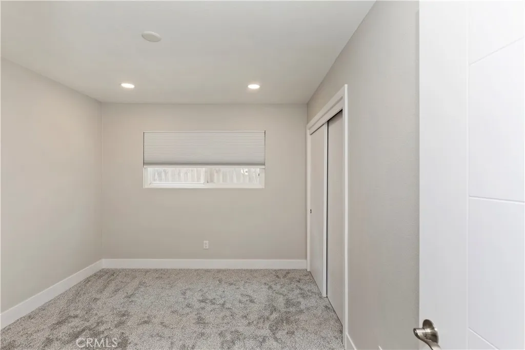 1507 Mariposa Drive, Corona, California 92879 home-pic-19